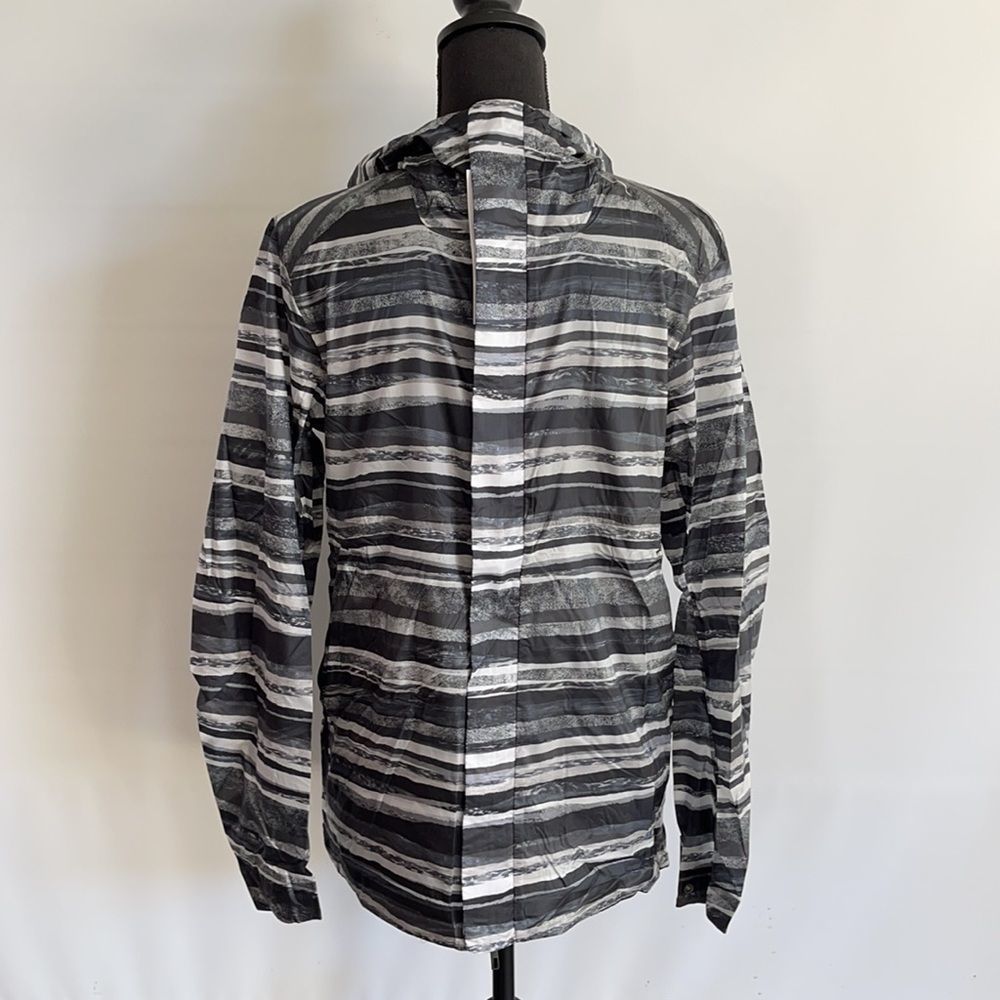 Lululemon Axiom Jacket *camo print - Picture 8 of 12